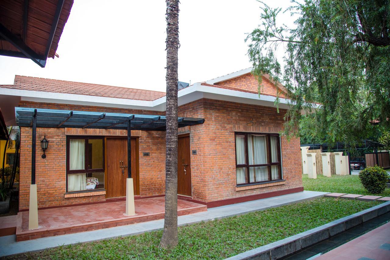 Miraaya Wellness And Golf Resort Chitwan Exterior photo