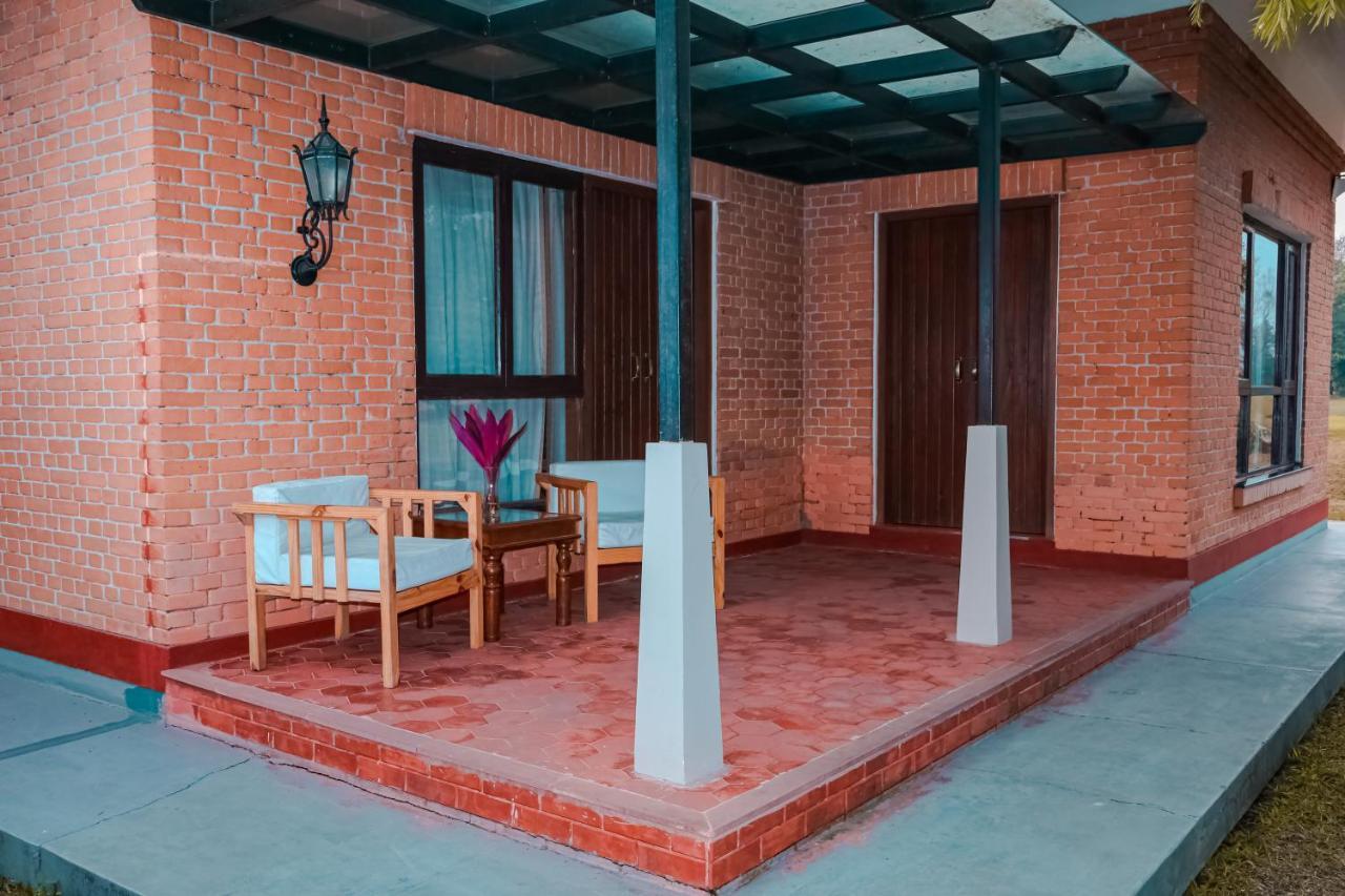 Miraaya Wellness And Golf Resort Chitwan Exterior photo